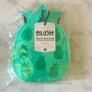 Blush Pineapple Shaped Ice Mold Silicone Ice Tray